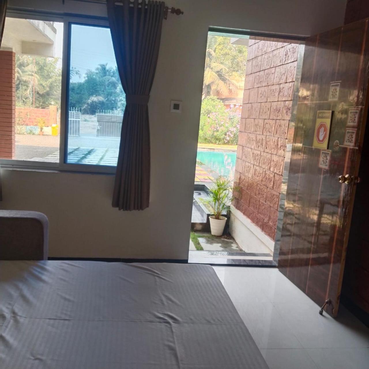 Scarlet Resort Алибаг Экстерьер фото